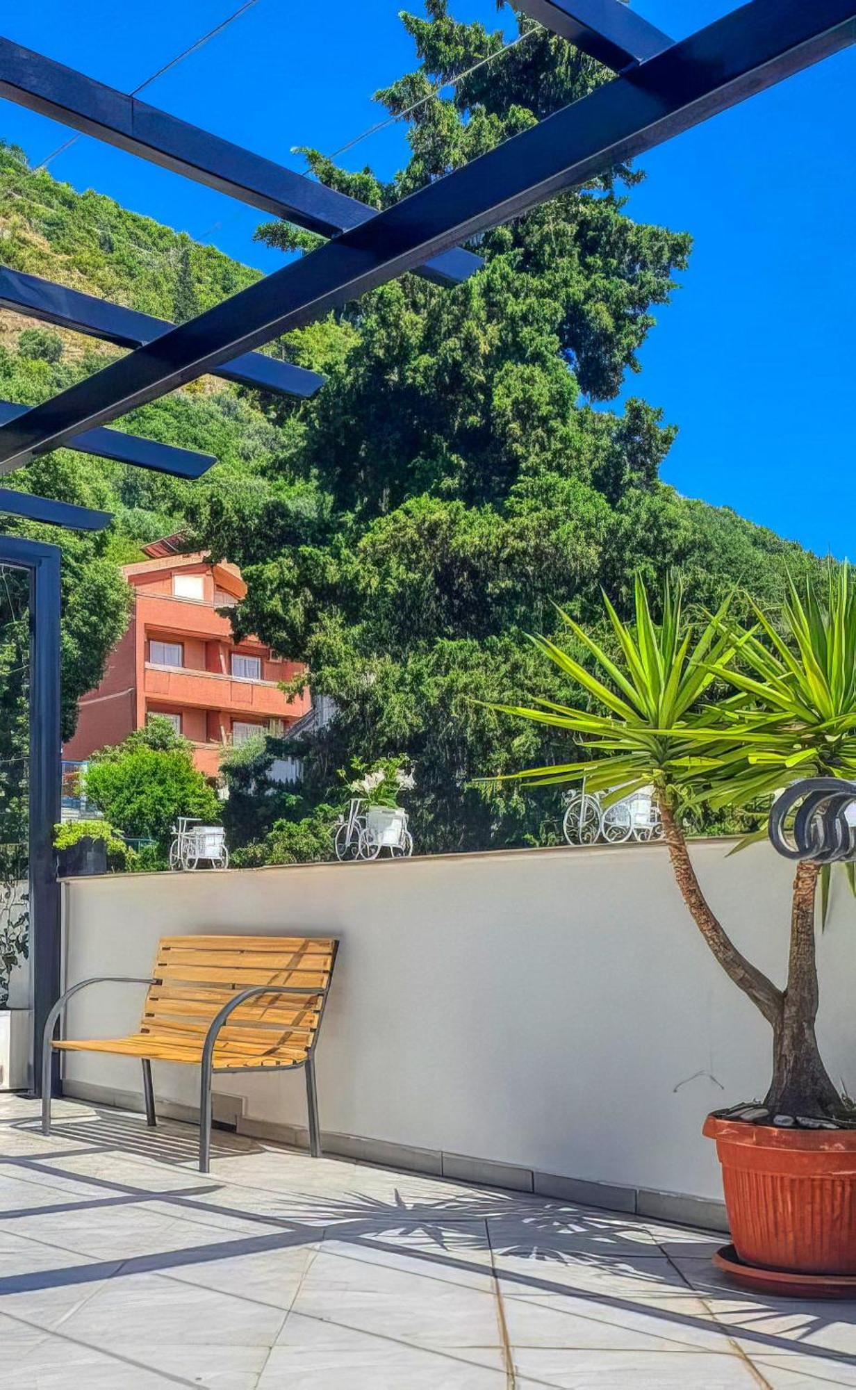 Apartmani Terminal Budva Luaran gambar
