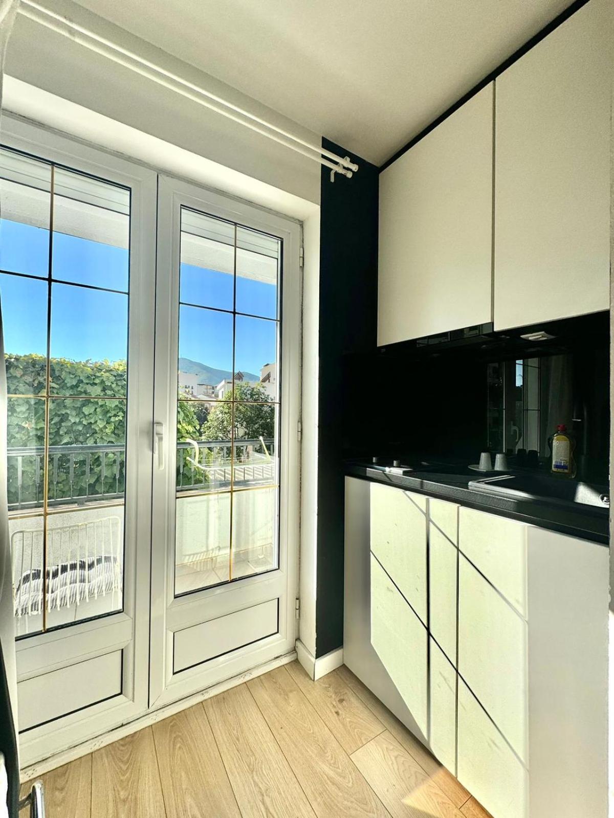 Apartmani Terminal Budva Luaran gambar