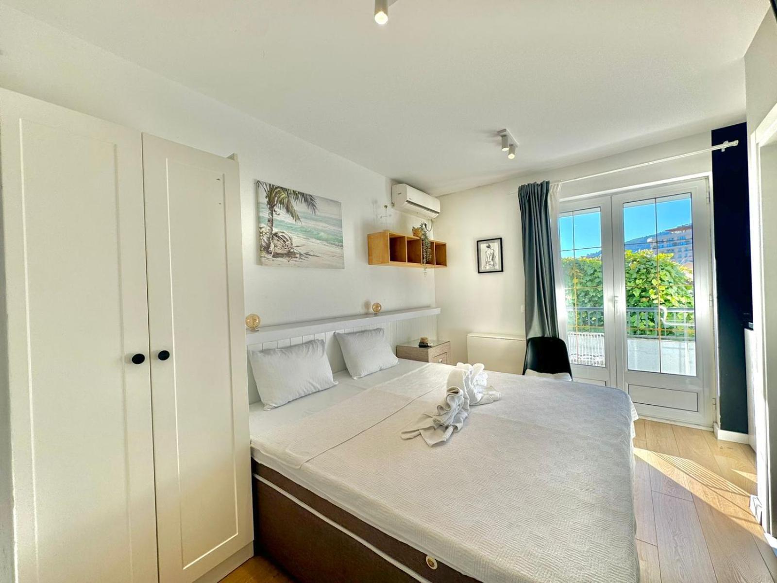Apartmani Terminal Budva Luaran gambar