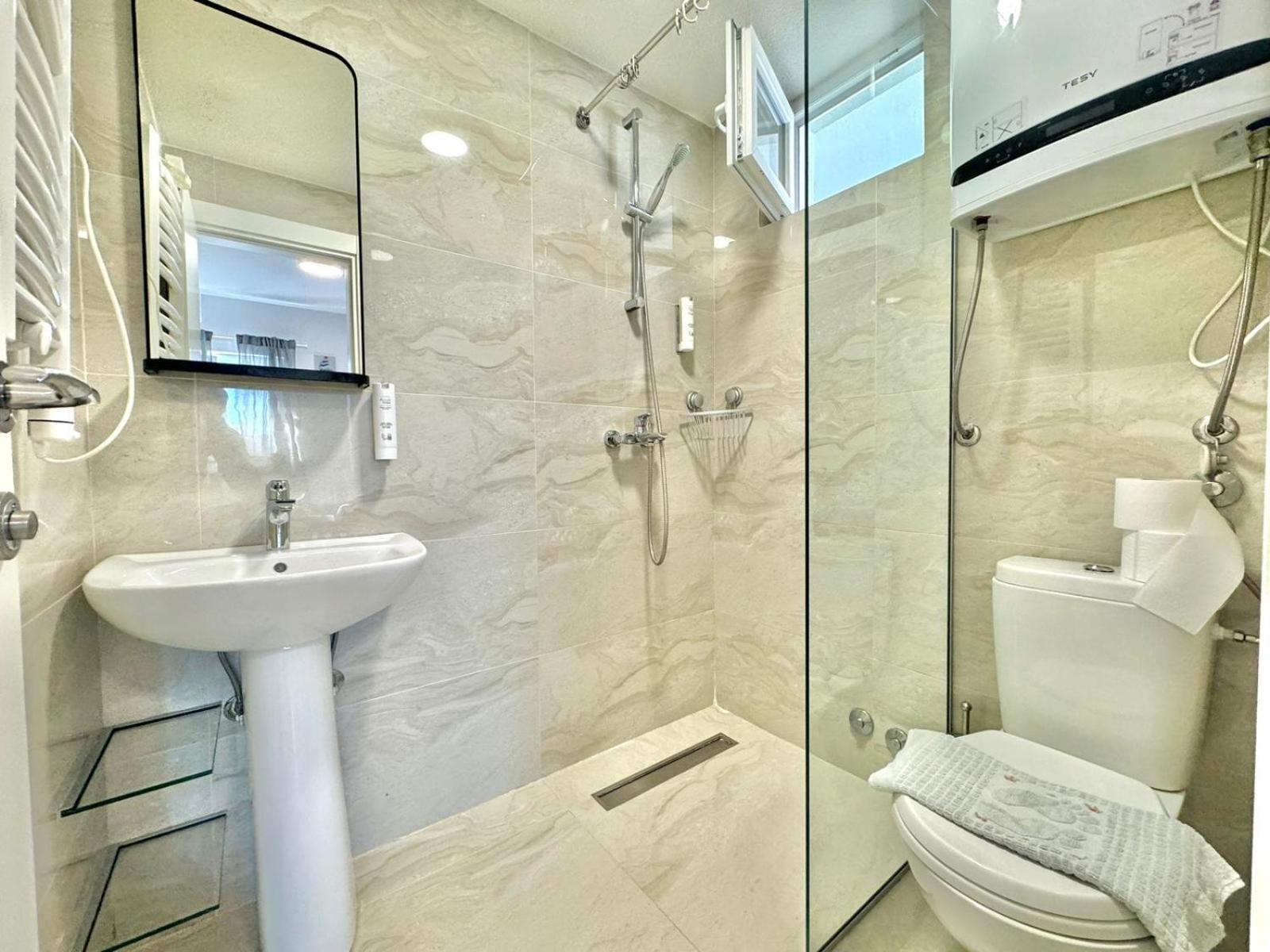 Apartmani Terminal Budva Luaran gambar