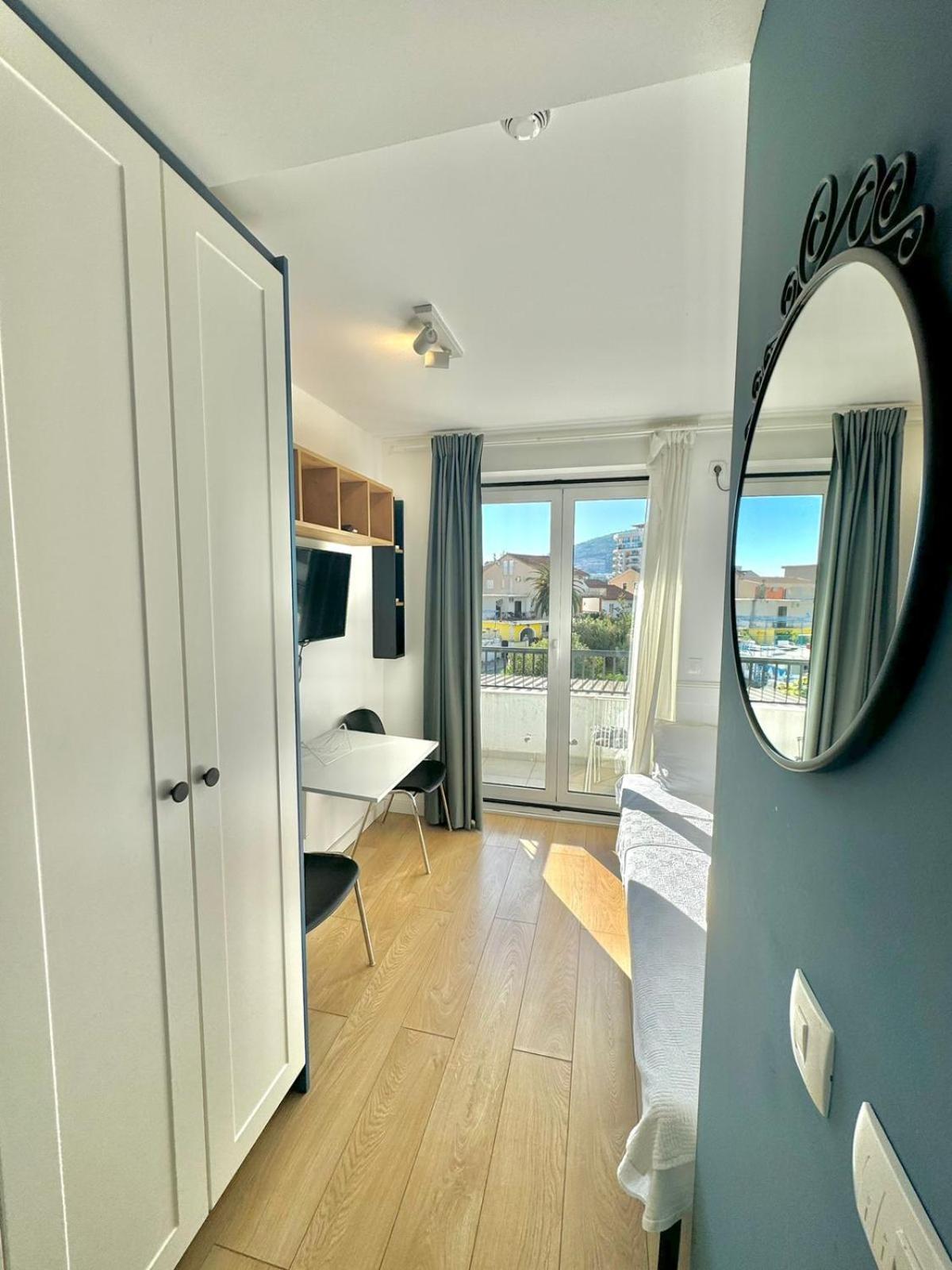 Apartmani Terminal Budva Luaran gambar