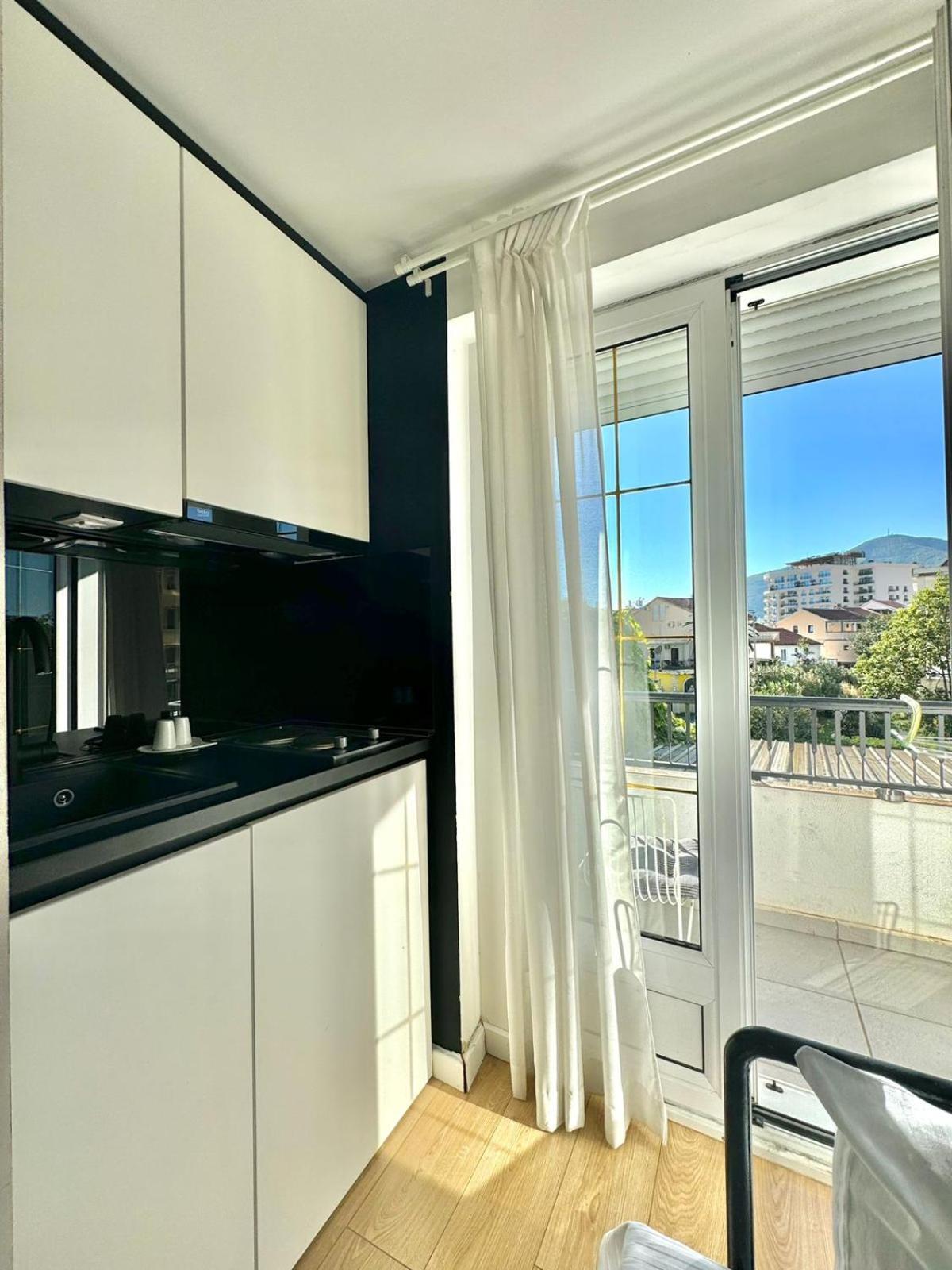 Apartmani Terminal Budva Luaran gambar